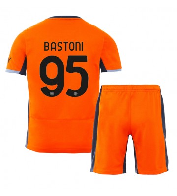Inter Milan Alessandro Bastoni #95 Replika Babytøj Tredje sæt Børn 2023-24 Kortærmet (+ Korte bukser)